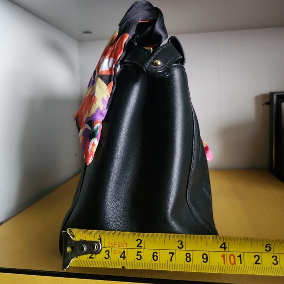 SOLD!Original FENDI peekaboo - Picture 12 of 15